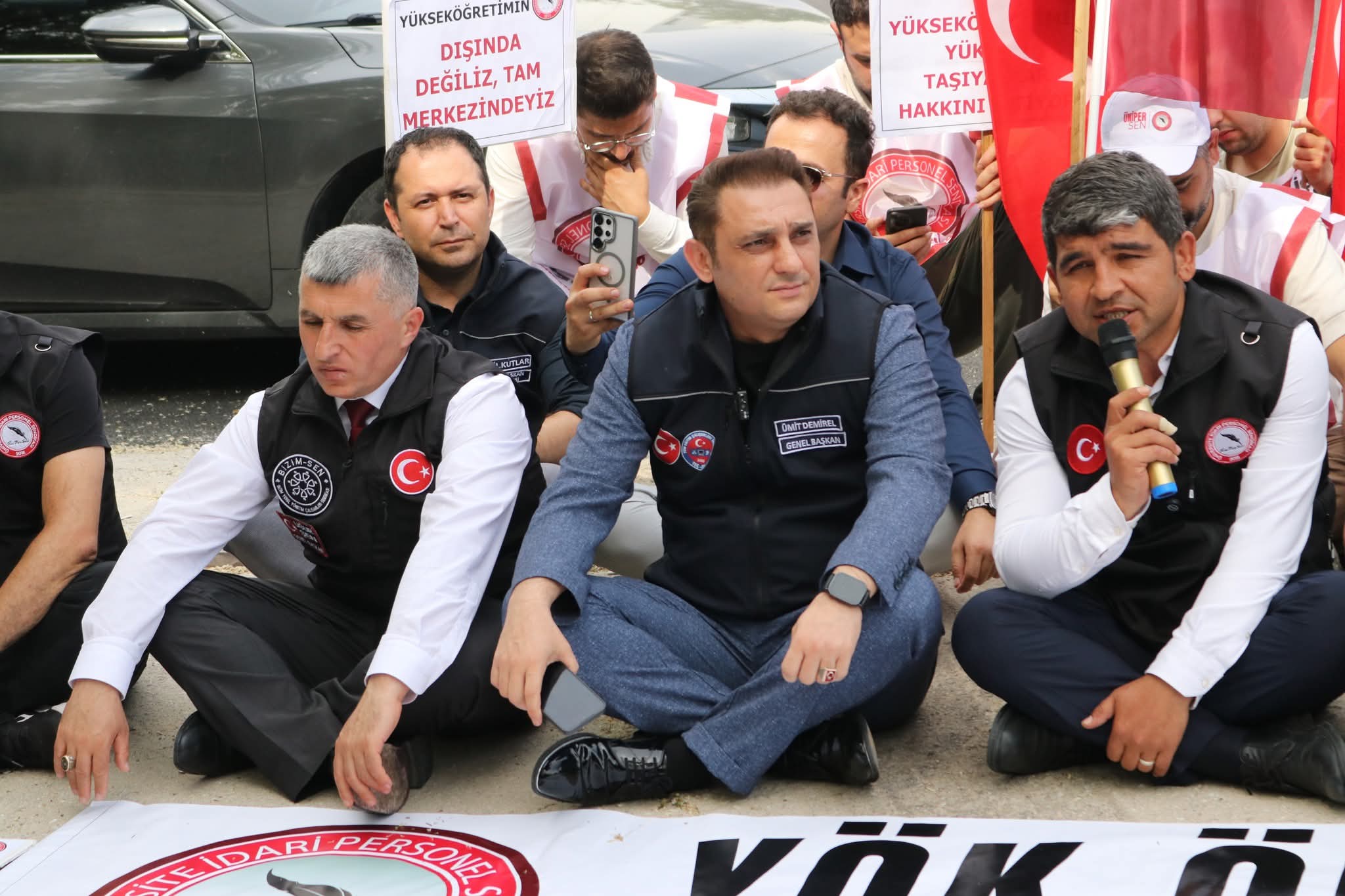 YÖK ÖNÜNDE TAYİN NÖBETİ SÜRÜYOR