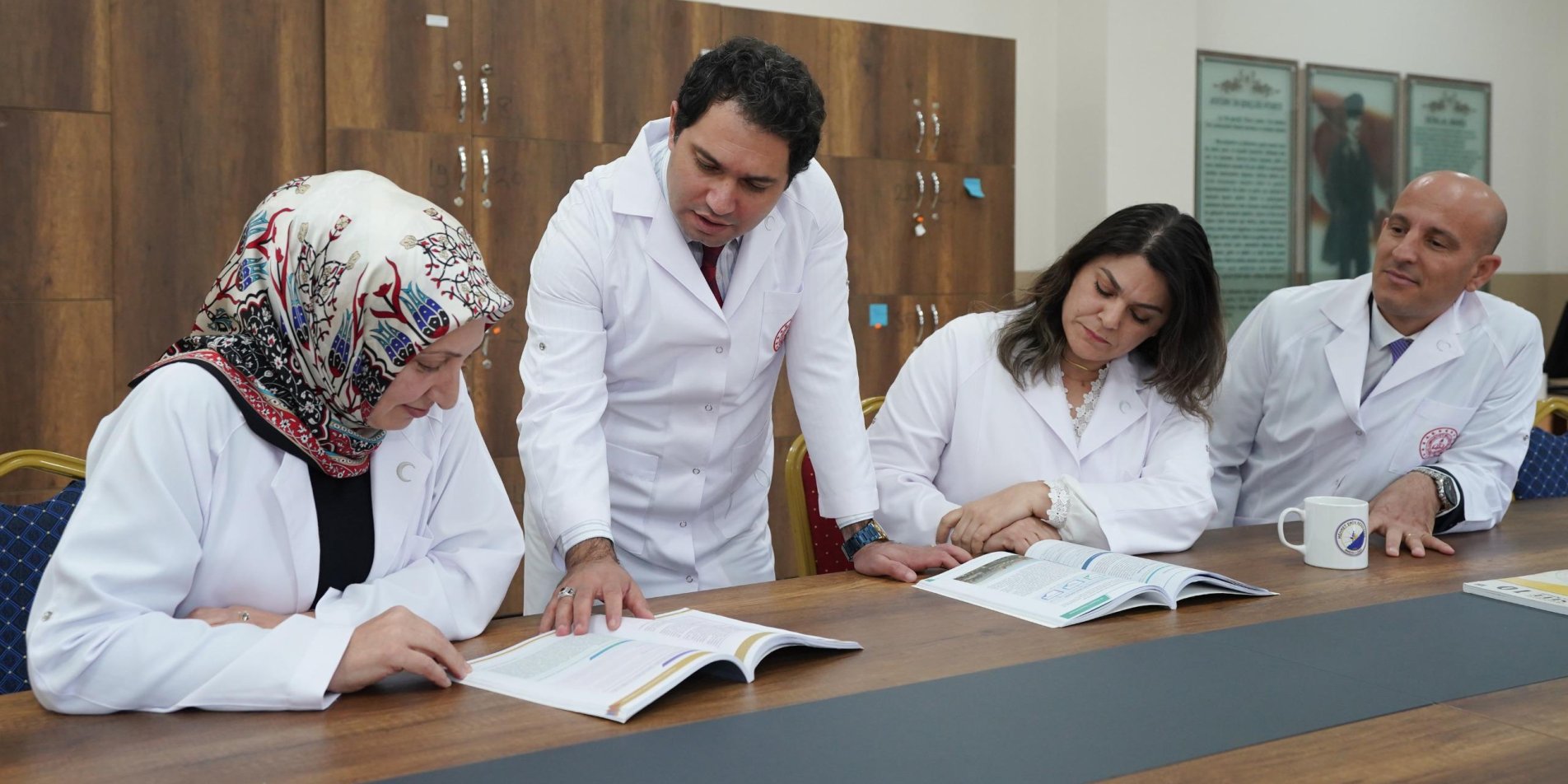 Öğretmenlerin giyeceği önlüklerin standartları belli oldu